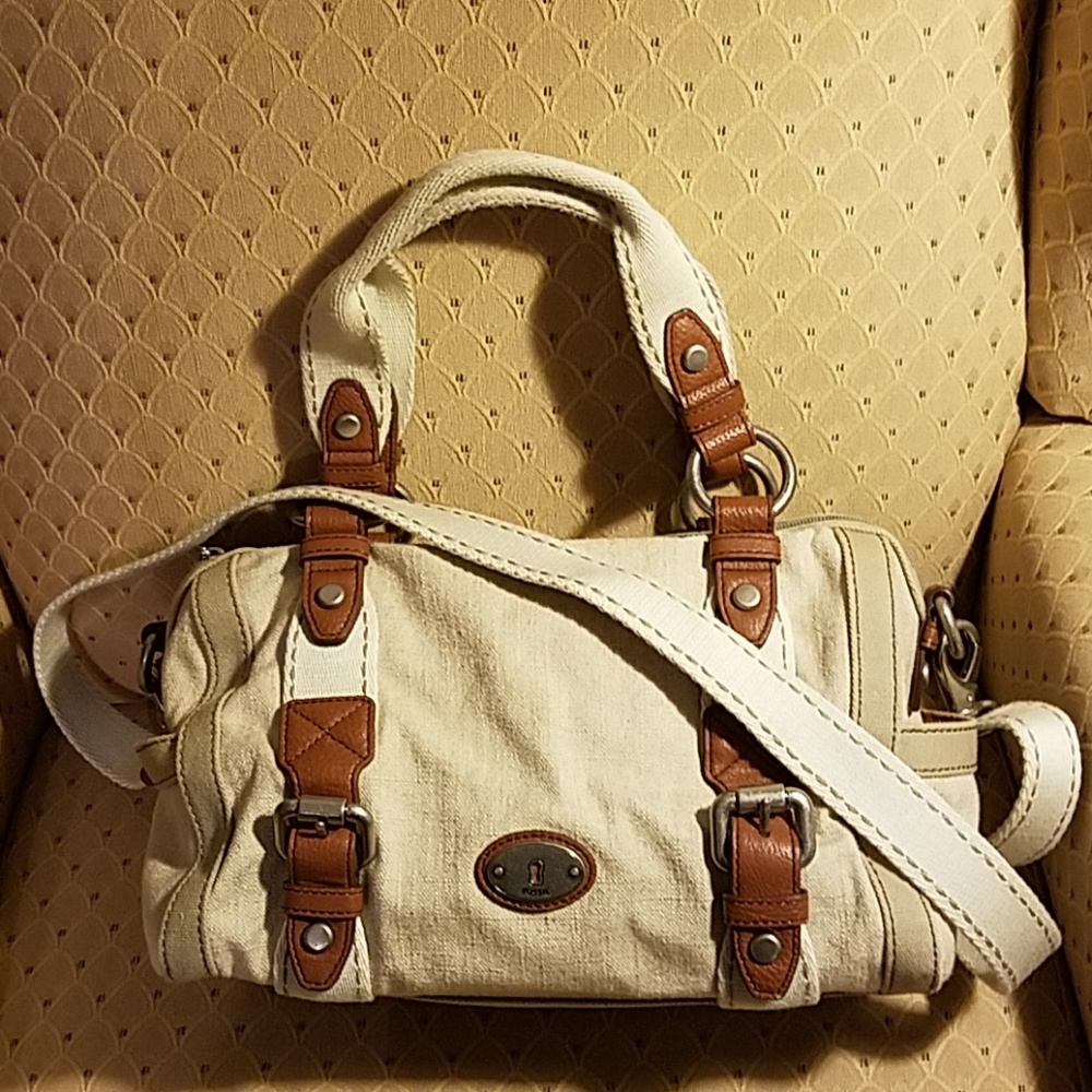 Fossil purse
